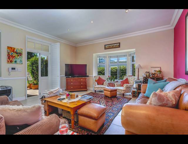 3 BEDROOM FREEHOLD RENTED IN CLAREMONT UPPER